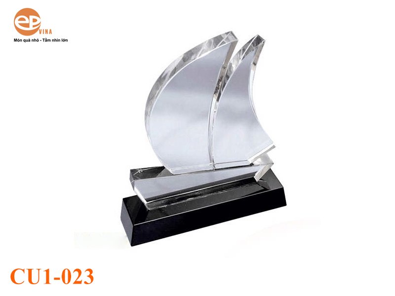 Mẫu quà tặng doanh nghiệp thiết kế độc đáo 