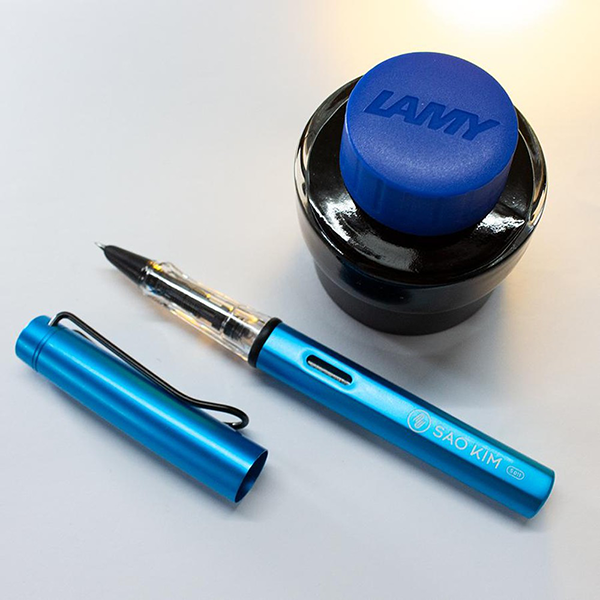 Chọn loại bút ký mực xanh theo loại mực