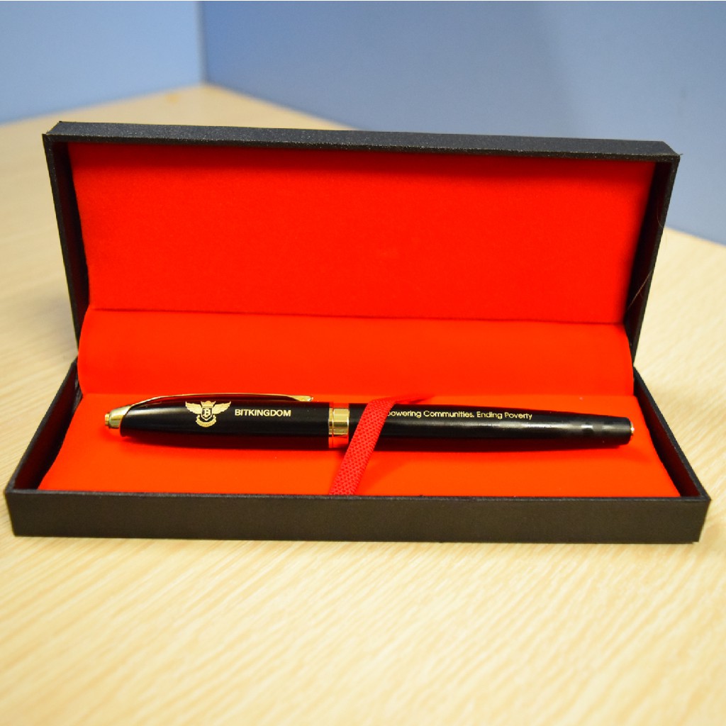 EPVINA là đơn vị chuyên sản xuất các sản phẩm hộp bút quà tặng 